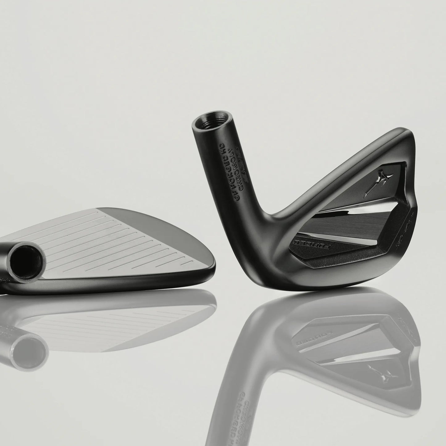 Mizuno JPX 925 Forged Black Golf Irons - Graphite